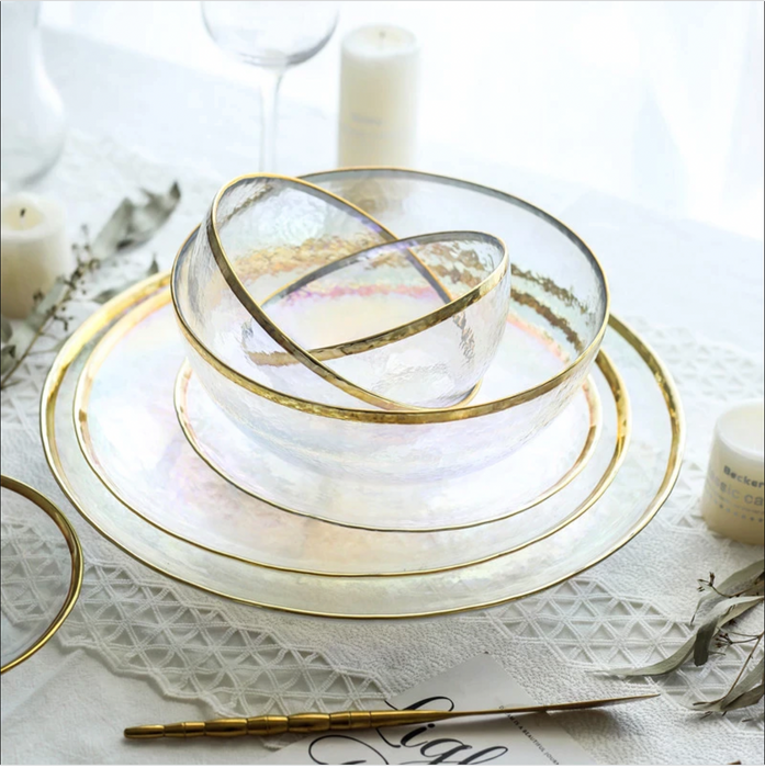 Iridescent plate set outlet